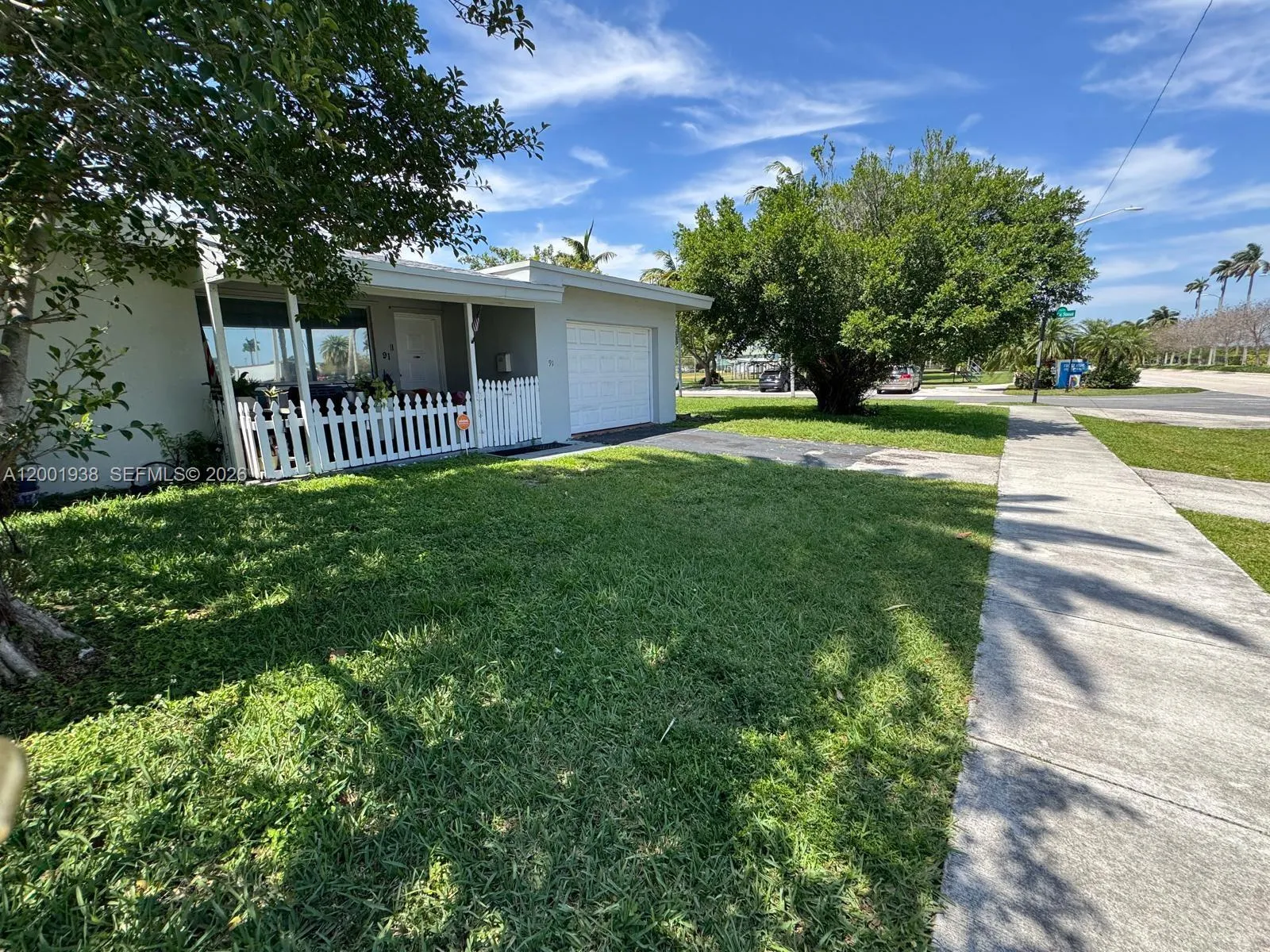 91 Fronton Blvd, Dania Beach FL 33004