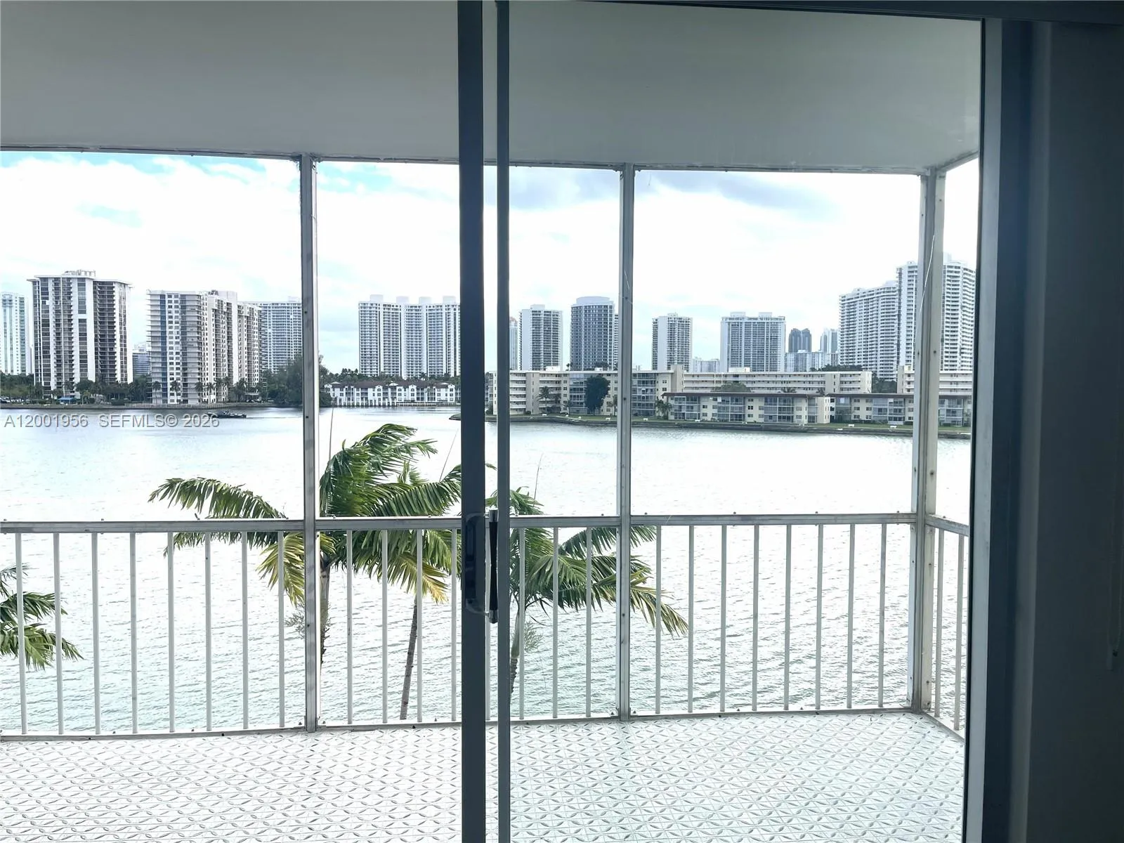 2861 Leonard Dr # F505, Aventura FL 33160