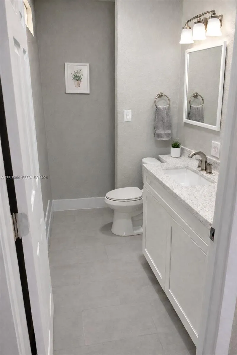 1905 S Village ave, Tampa FL 33612