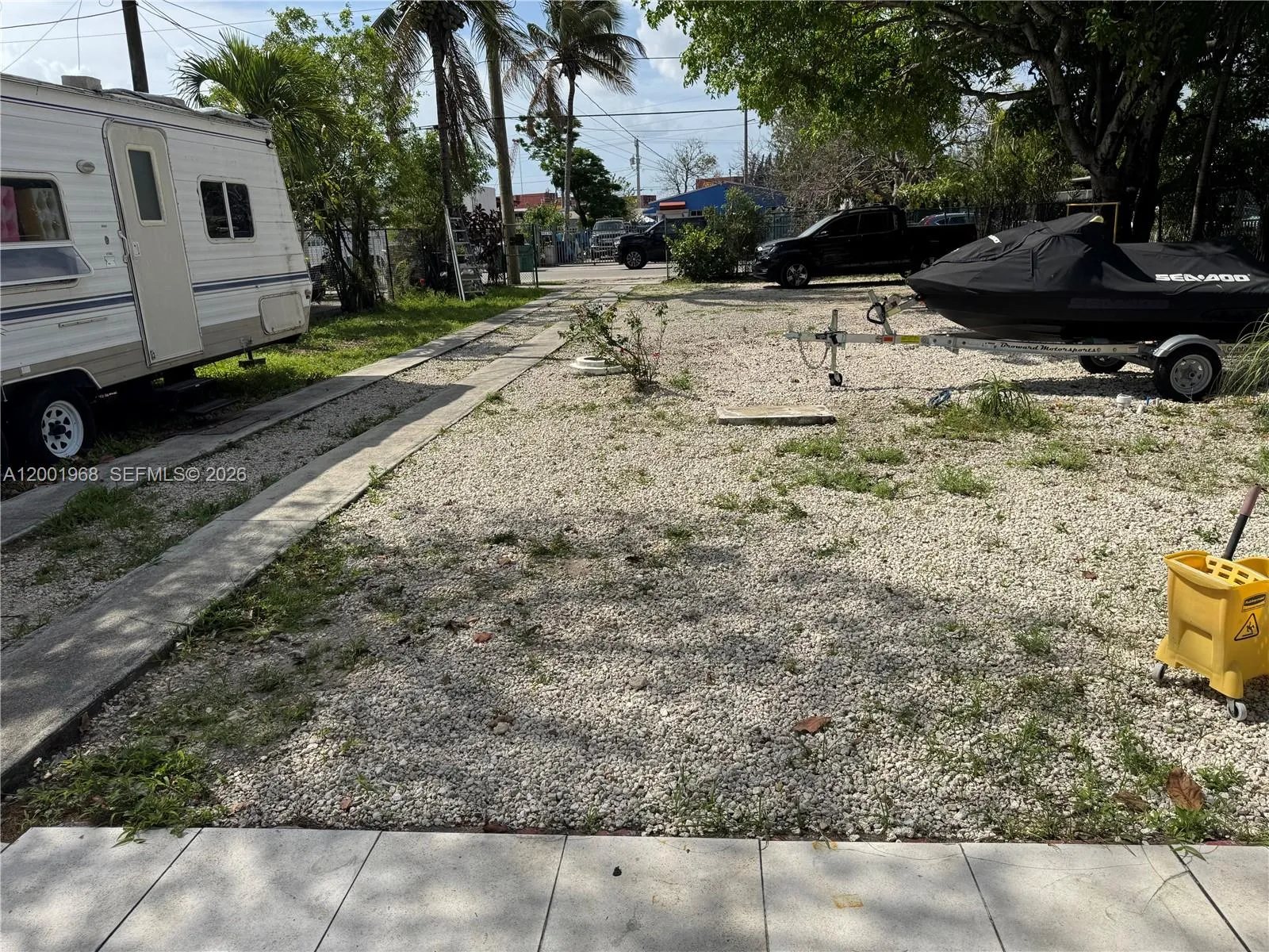 3175 NW 27th St, Miami FL 33142