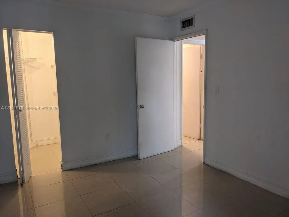 7125 NW 186th St # B209, Hialeah FL 33015