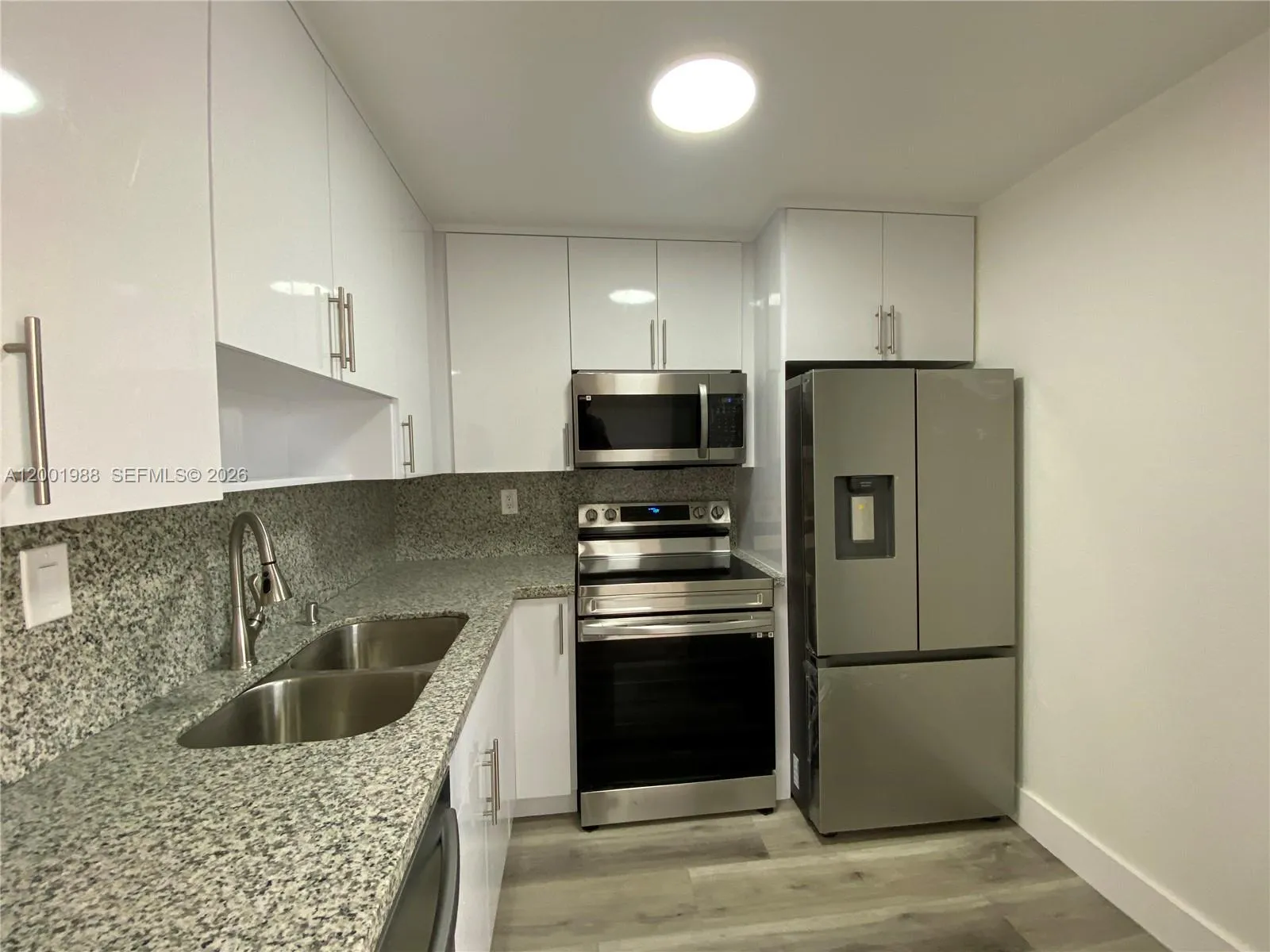 9320 Fontainebleau Blvd # 301, Miami FL 33172