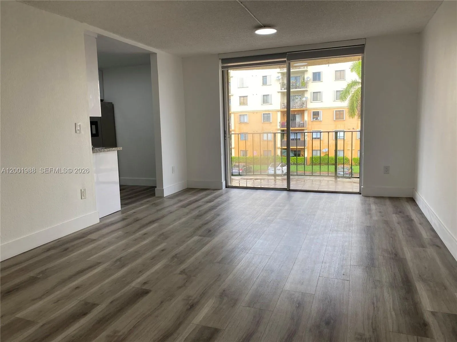 9320 Fontainebleau Blvd # 301, Miami FL 33172