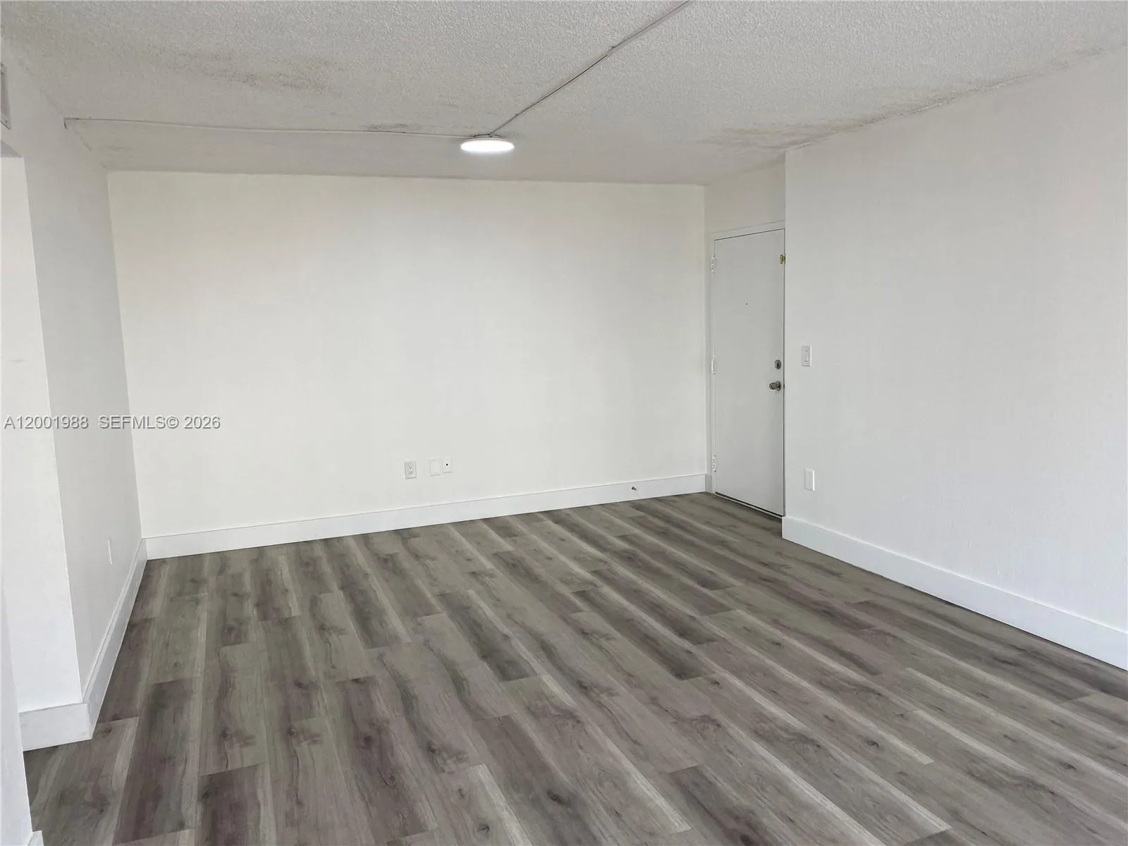 9320 Fontainebleau Blvd # 301, Miami FL 33172