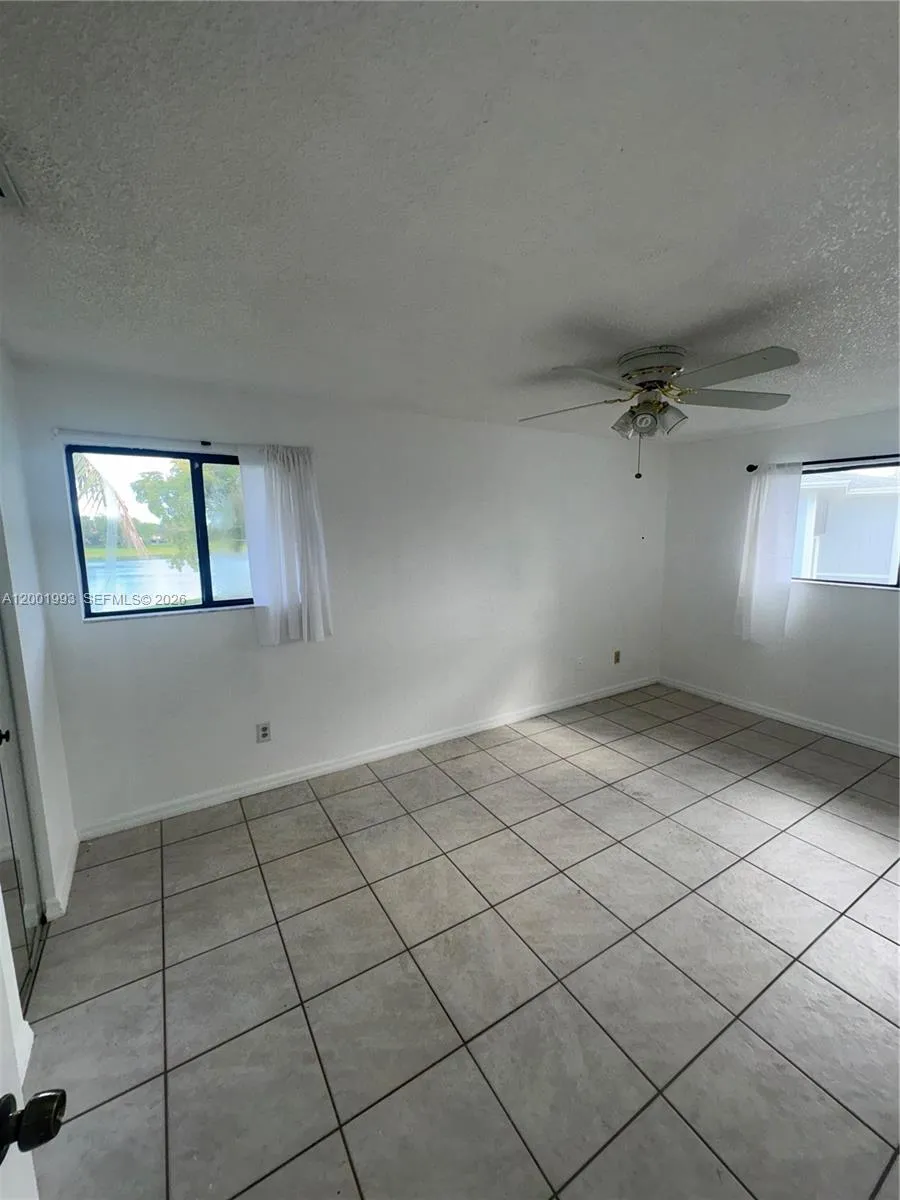 9709 Hammocks Blvd # 204, Miami FL 33196