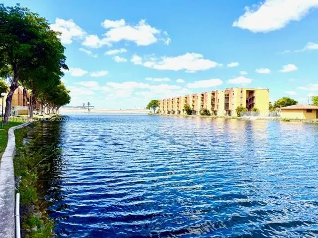 4717 NW 7th St # 10, Miami FL 33126