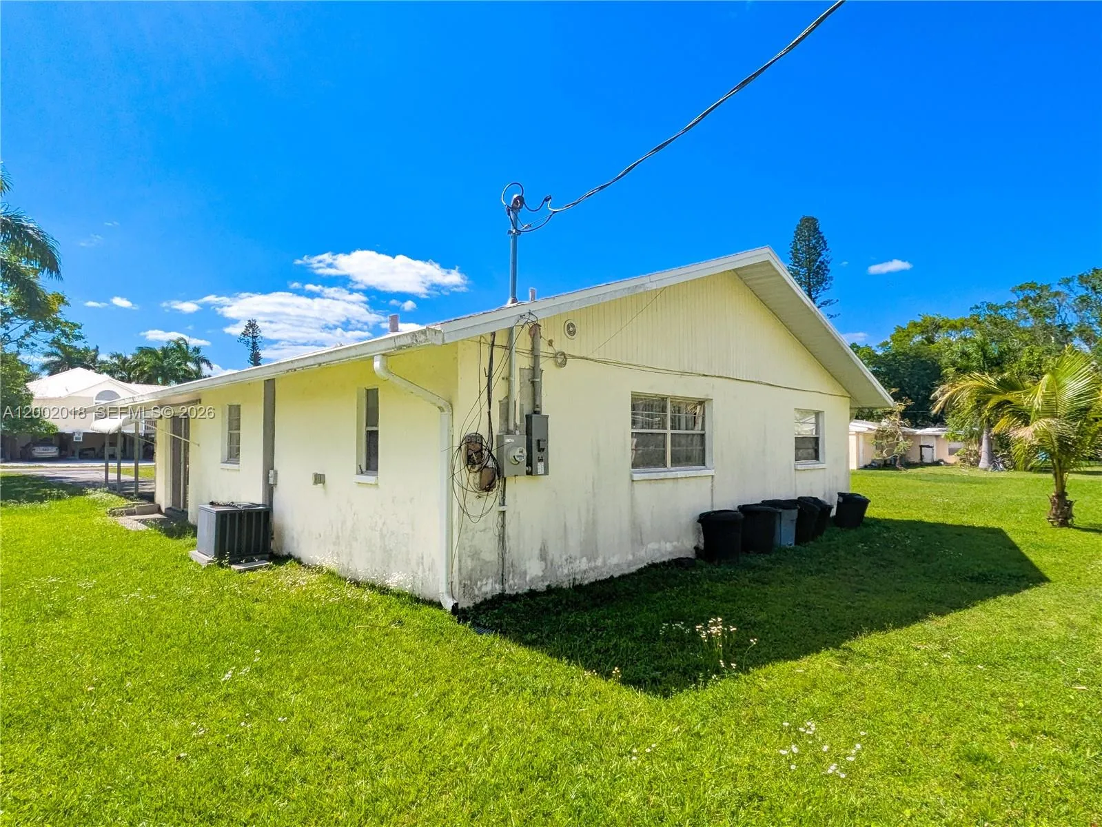 317 Montgomery Ave, Fort Myers FL 33905