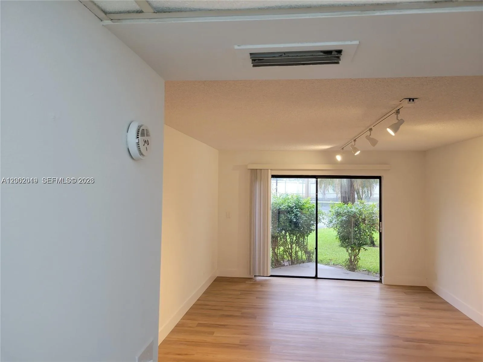 8290 Lake Dr # 104, Doral FL 33166