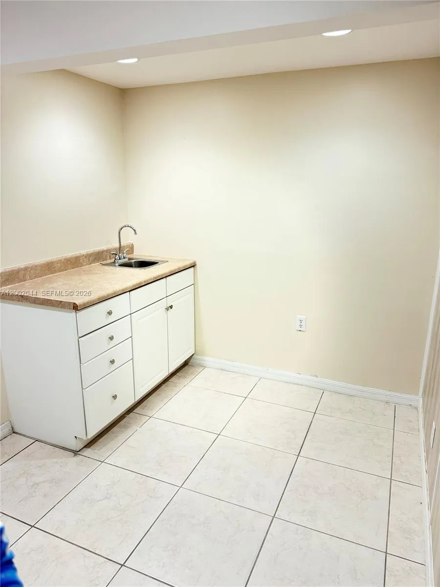 706 N 7th St, Fort Pierce FL 34950