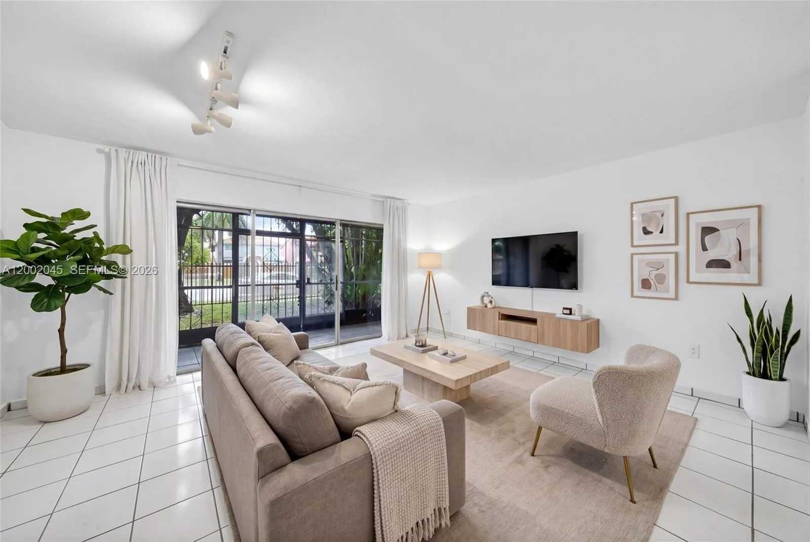 130 NW 87th Ave # H107, Miami FL 33172