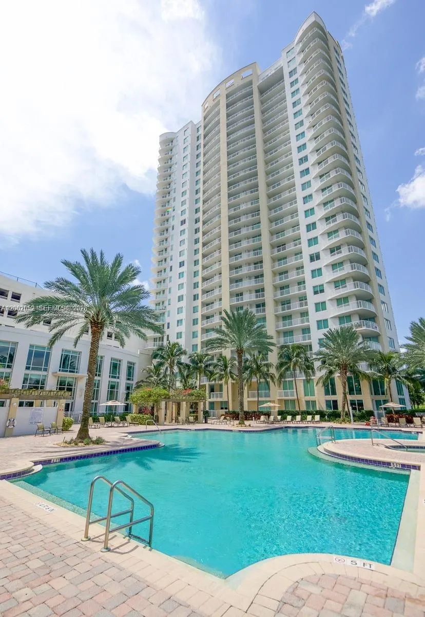 1745 E Hallandale Beach Blvd # 306W, Hallandale Beach FL 33009