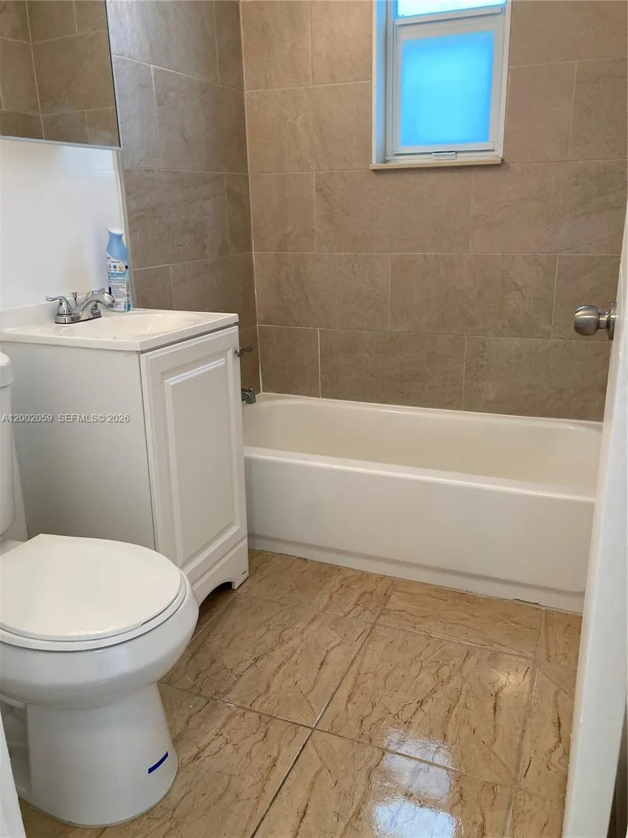 1815 NW 1st CT # 8, Miami FL 33136