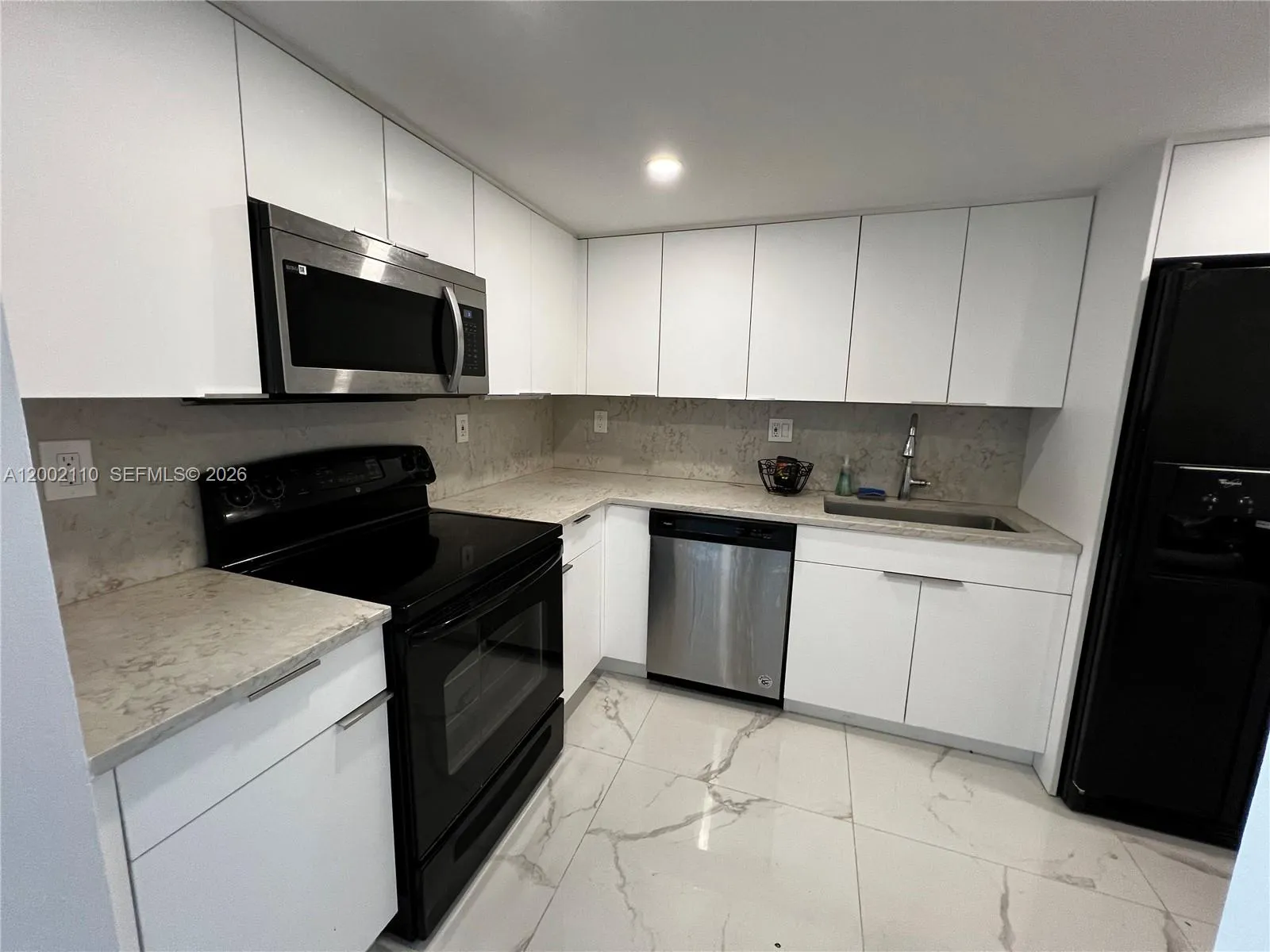 3300 NE 192nd St # 1715, Aventura FL 33180