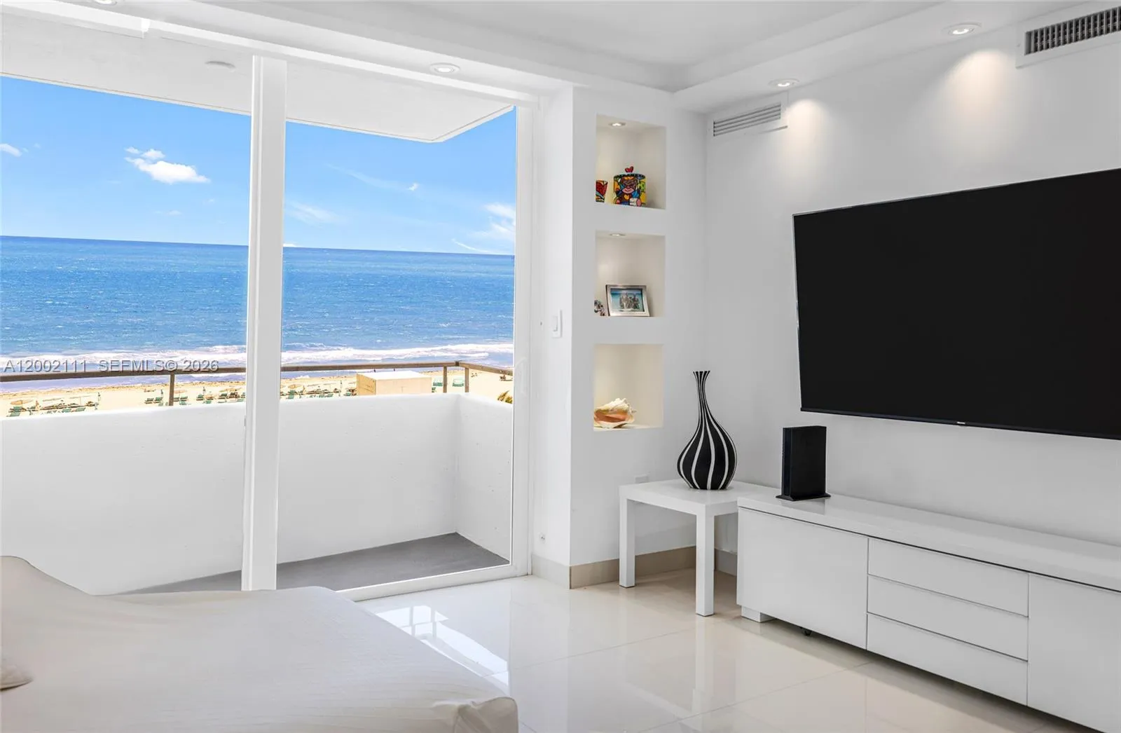 465 Ocean Dr # 906, Miami Beach FL 33139