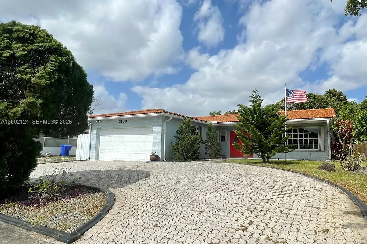 2100 N 54th Ave, Hollywood FL 33021