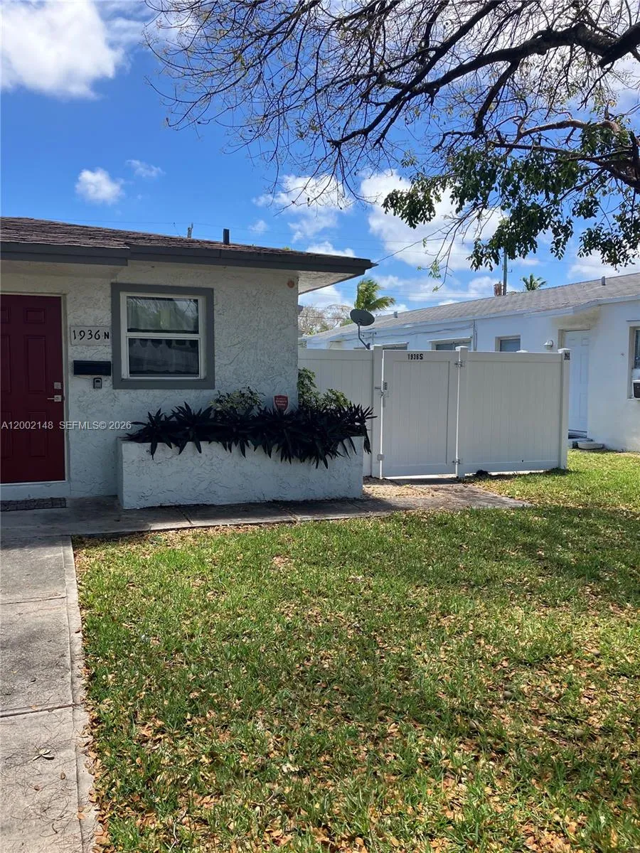 1936 Washington St, Hollywood FL 33020