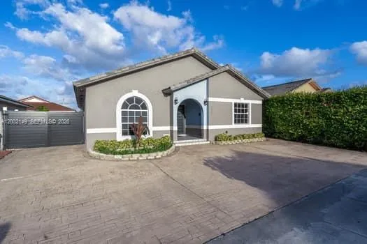 7503 W 34th Ln, Hialeah FL 33018