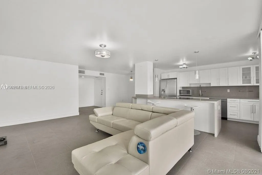 18041 Biscayne Blvd # 801, Aventura FL 33160