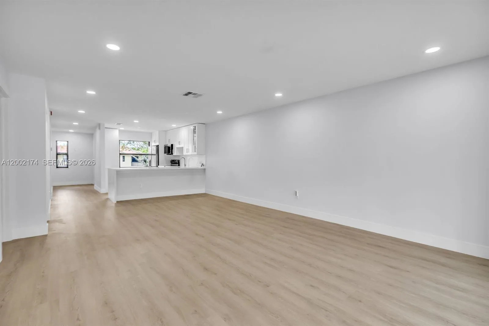 8535 Casa Del Lago # F, Boca Raton FL 33433