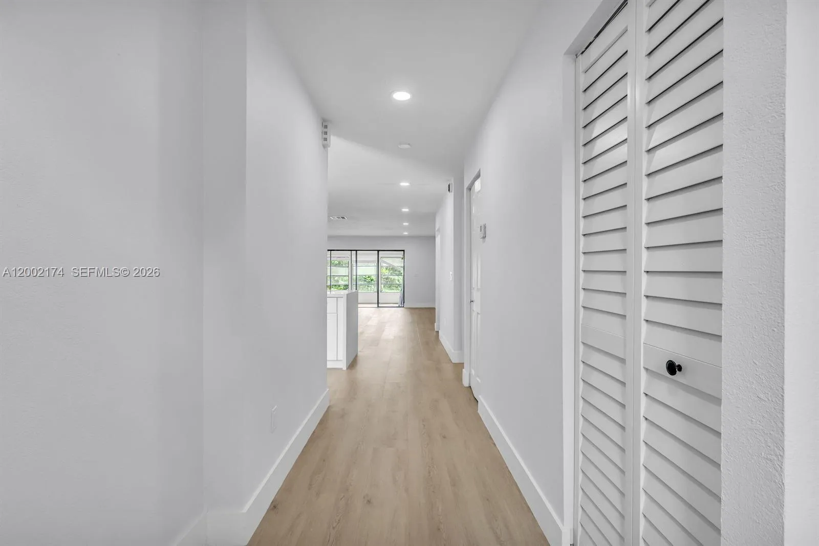 8535 Casa Del Lago # F, Boca Raton FL 33433