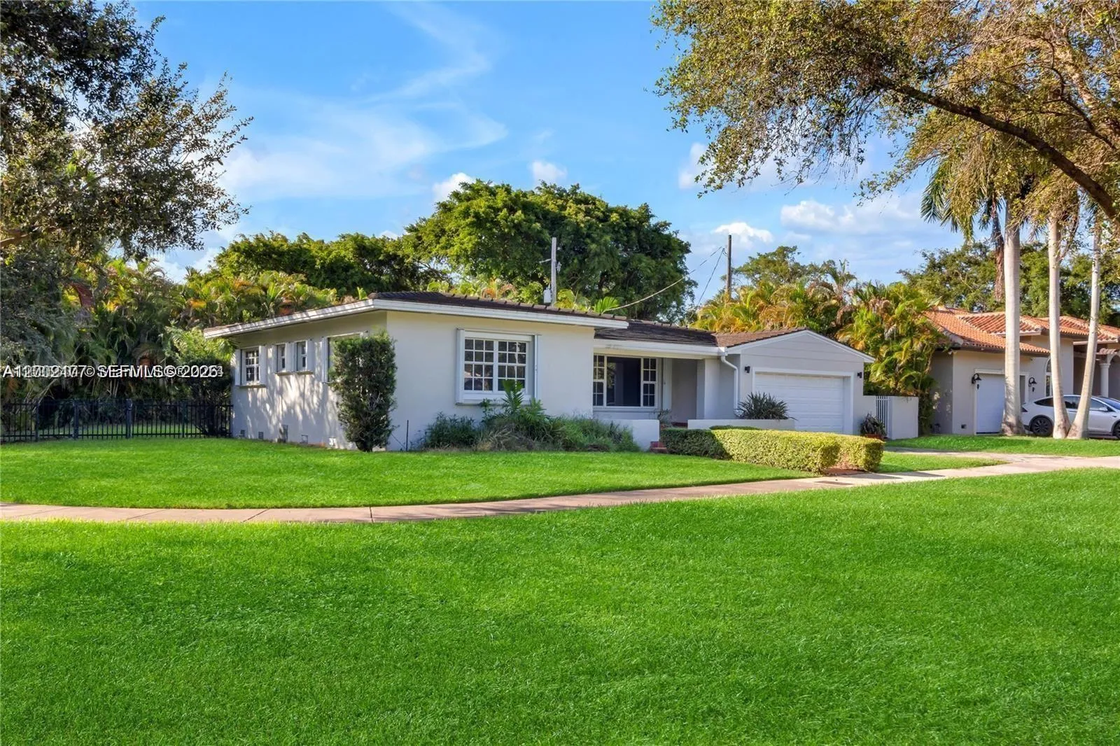 4930 Riviera Dr # 0, Coral Gables FL 33146