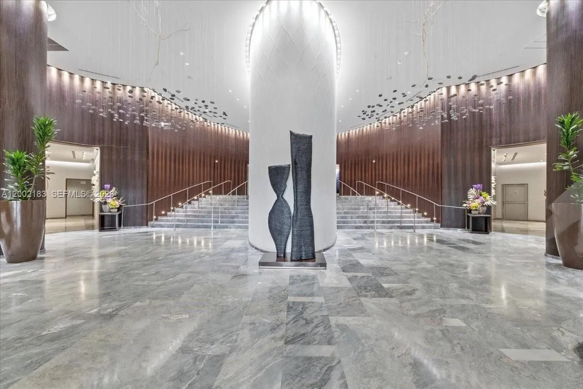 17201 Collins Ave # 1107, Sunny Isles Beach FL 33160