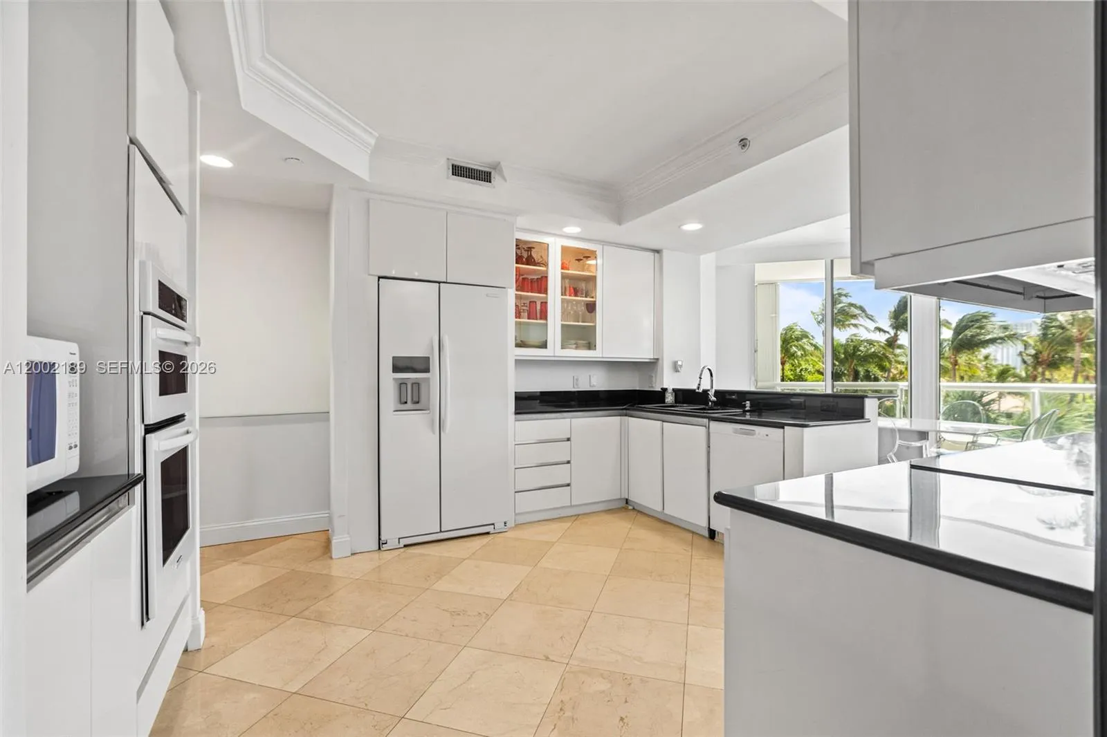 21050 Point Pl # 403, Aventura FL 33180