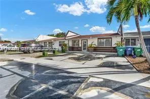 4255 SW 69 Ave, Miami FL 33155