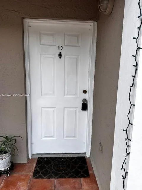 9189 Fontainebleau Blvd # 510, Miami FL 33172