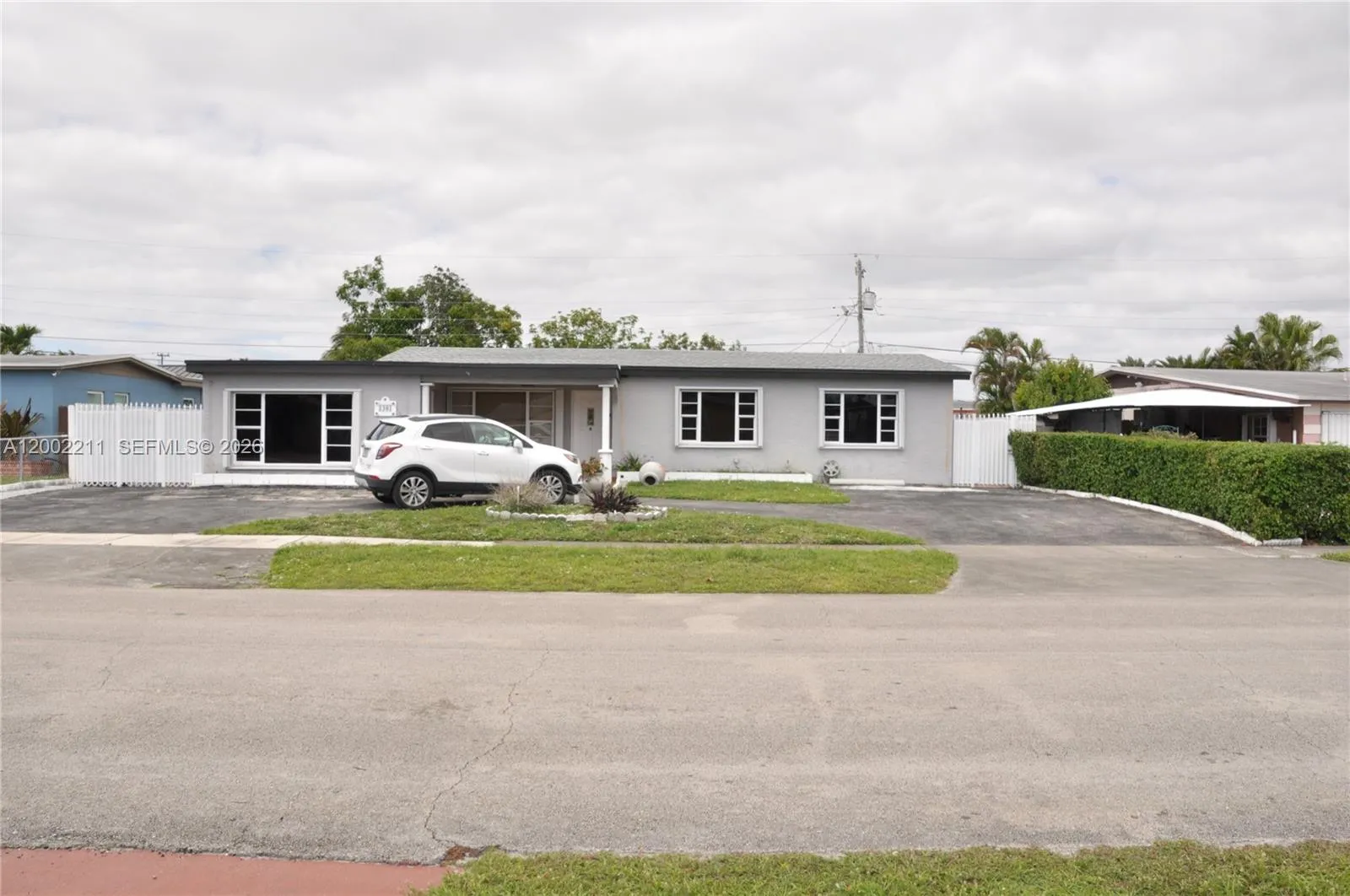 1301 W 61st Pl, Hialeah FL 33012