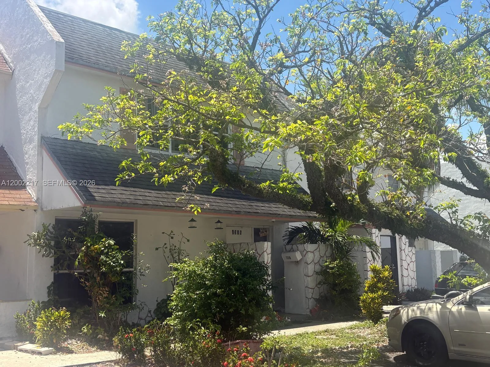 1318 Silverado Dr, North Lauderdale FL 33068