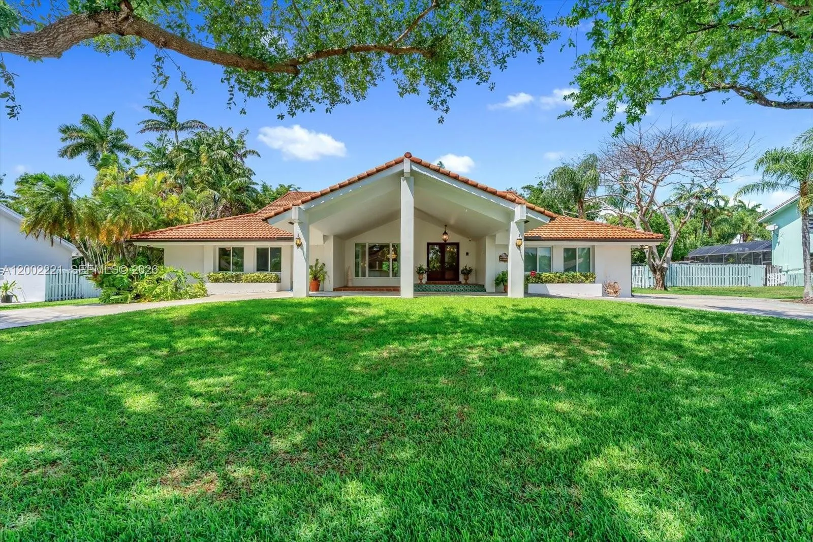 9941 SW 143rd St, Miami FL 33176