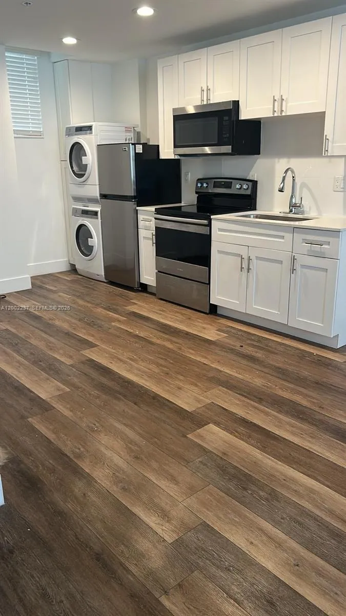 141 NW 16th Ave # 17, Miami FL 33125