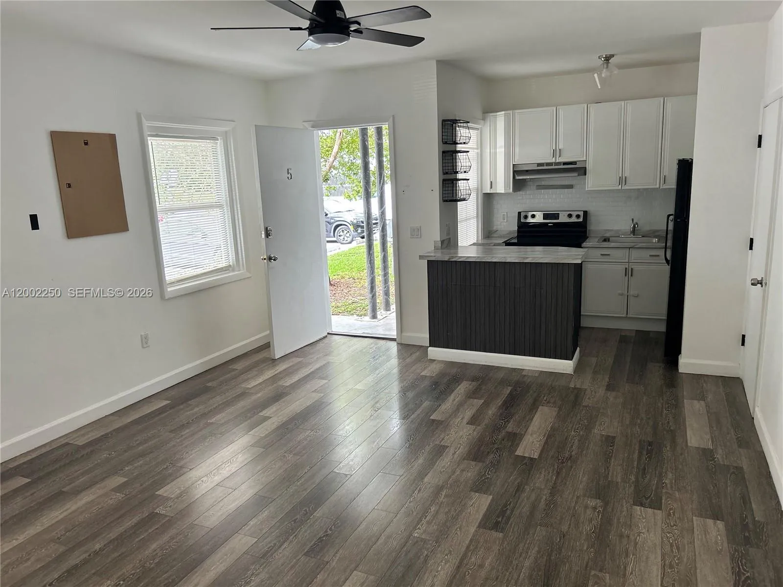 300 Sunset Dr # 5, Fort Lauderdale FL 33301