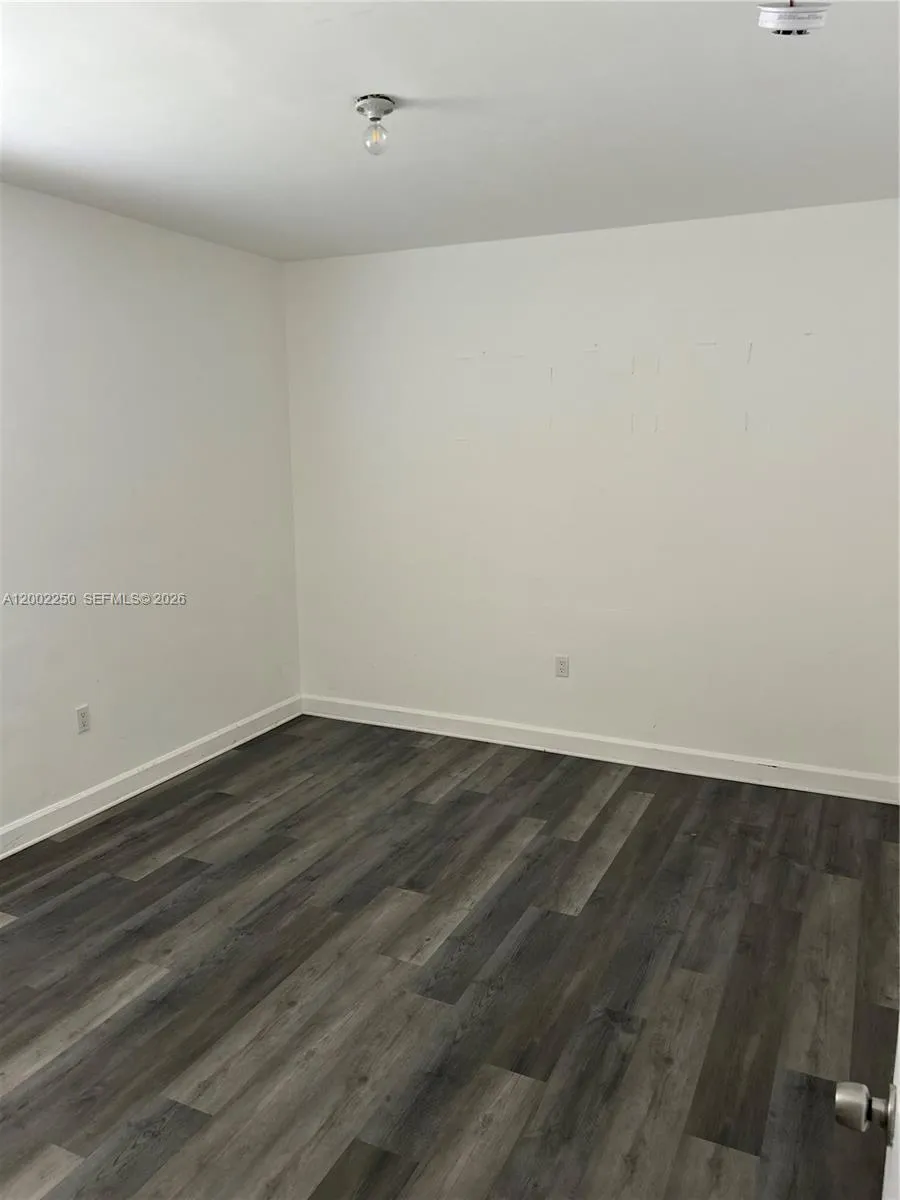 300 Sunset Dr # 5, Fort Lauderdale FL 33301