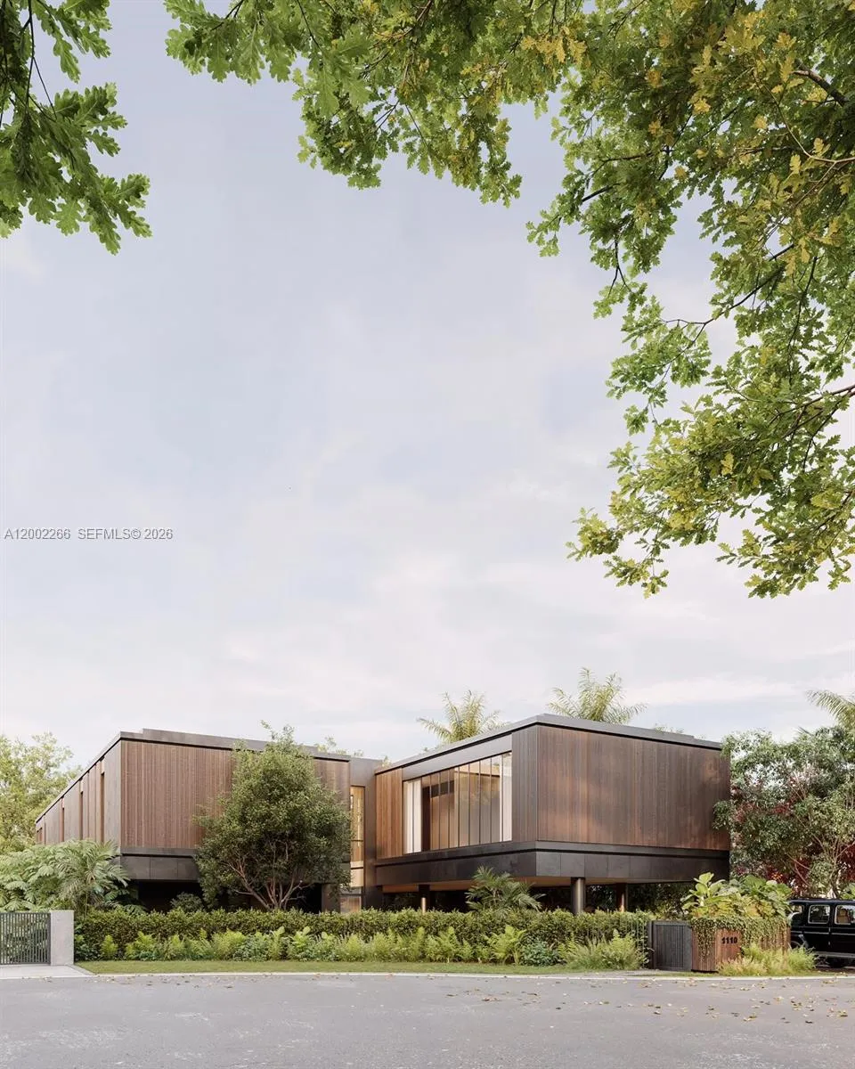 1110 NE 84th St, Miami FL 33138