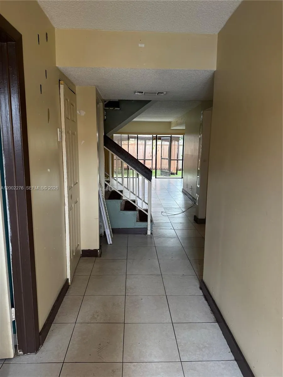 8024 NW 27th Ct, Sunrise FL 33322