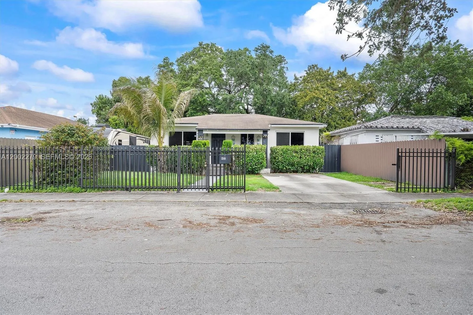 3249 NW 51st St, Miami FL 33142