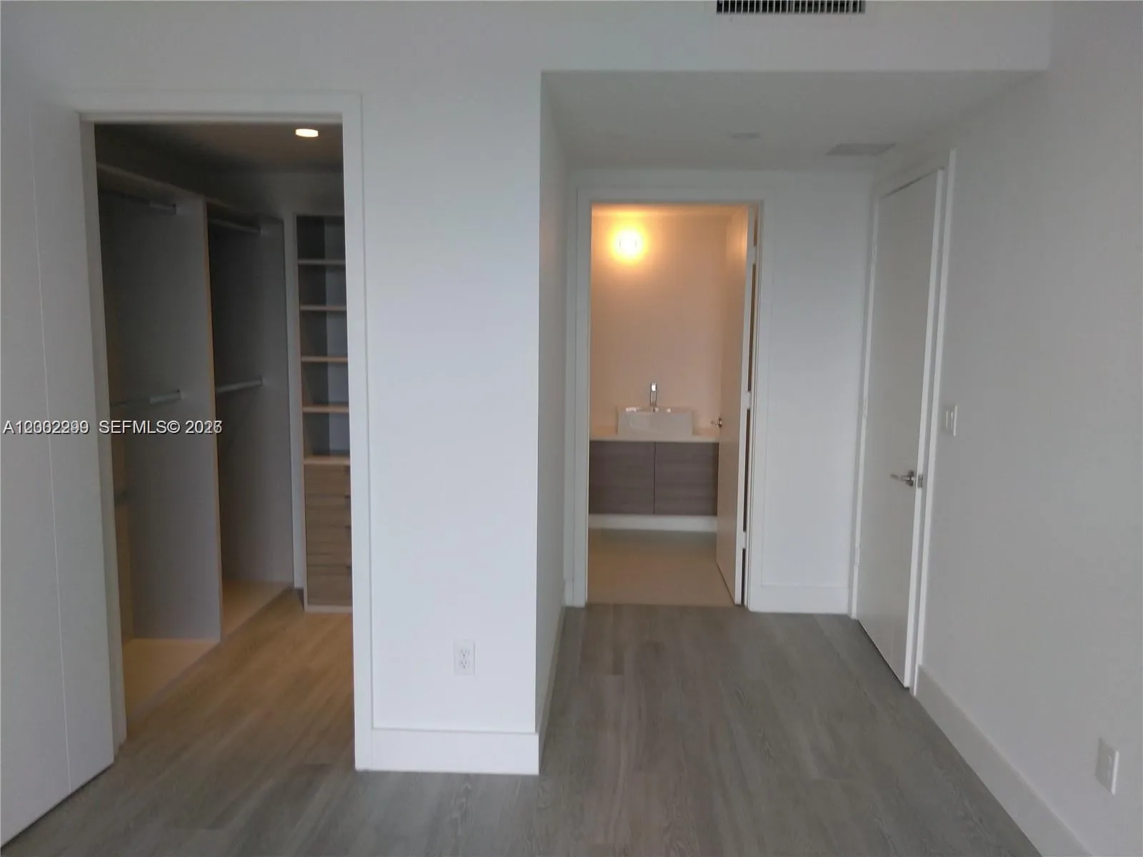 1010 SW 2nd Ave # 1901, Miami FL 33130