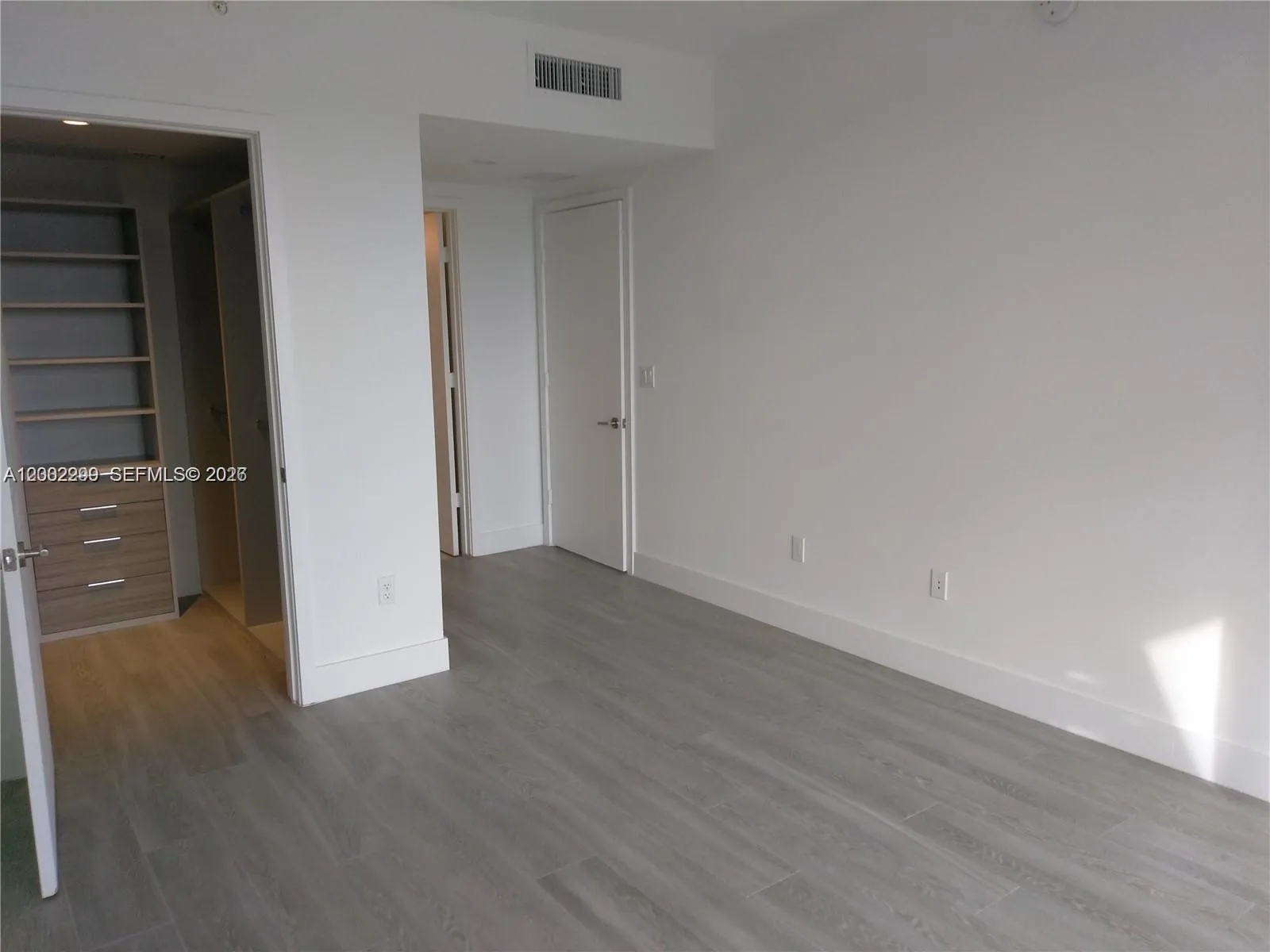 1010 SW 2nd Ave # 1901, Miami FL 33130