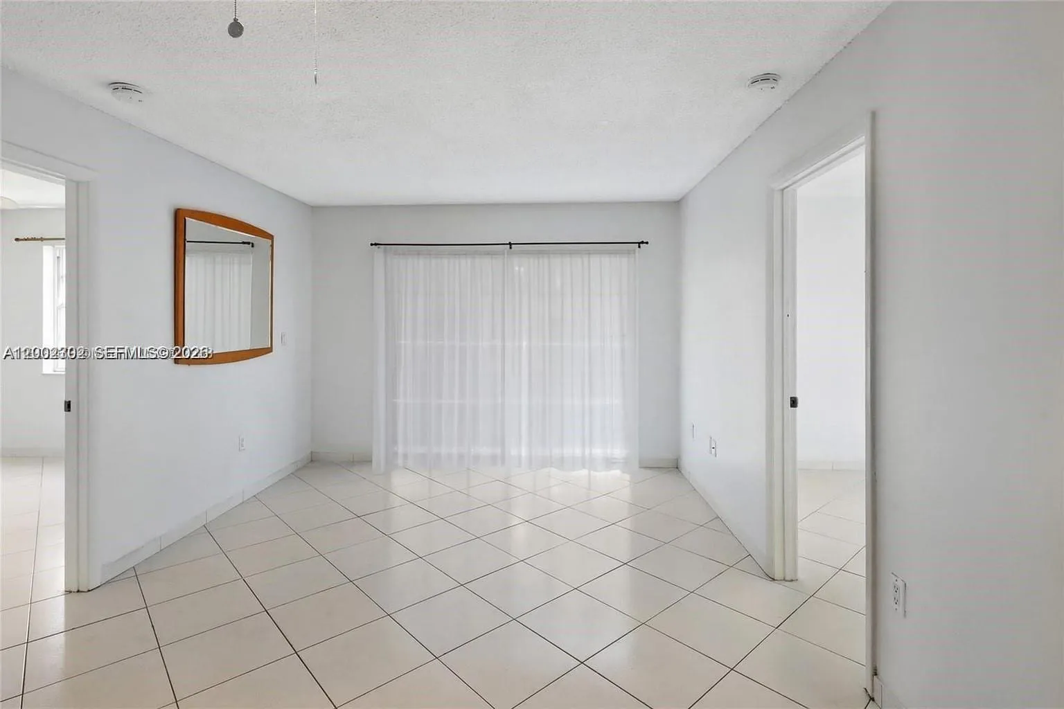 2600 Collins Ave # 405, Miami Beach FL 33140