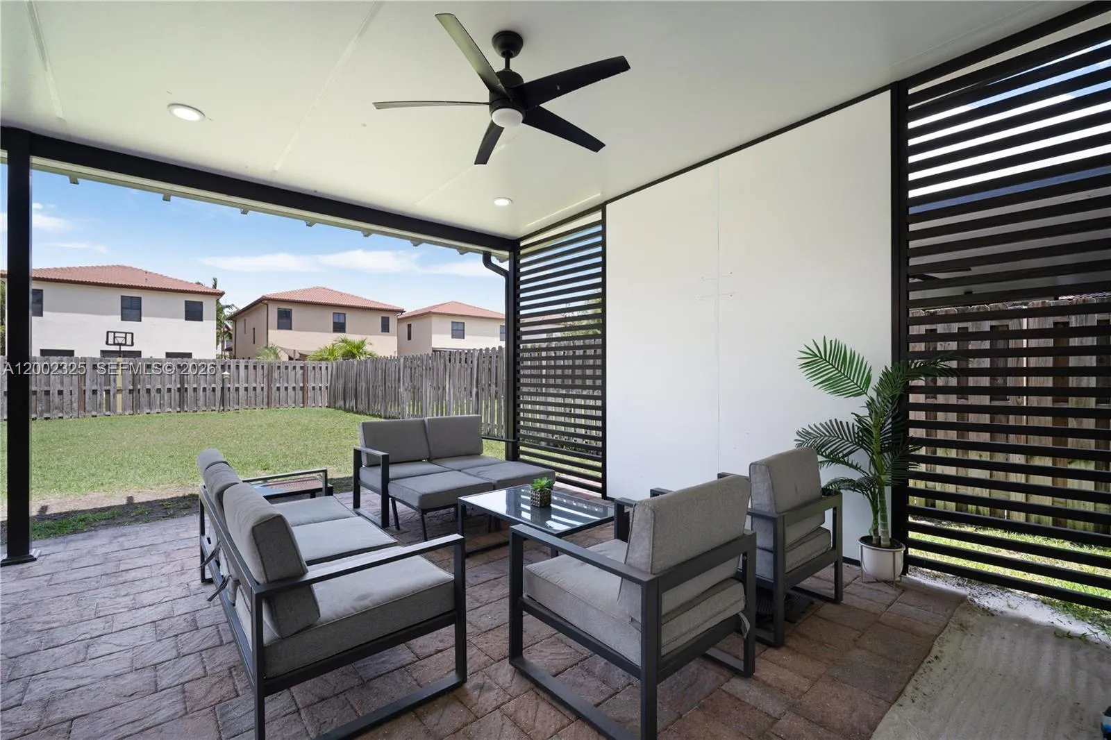 10045 NW 86th Ter, Doral FL 33178