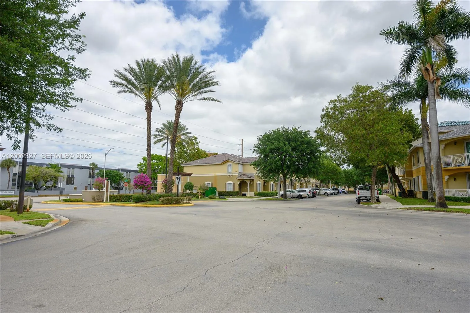 8964 W Flagler St # 206, Miami FL 33174