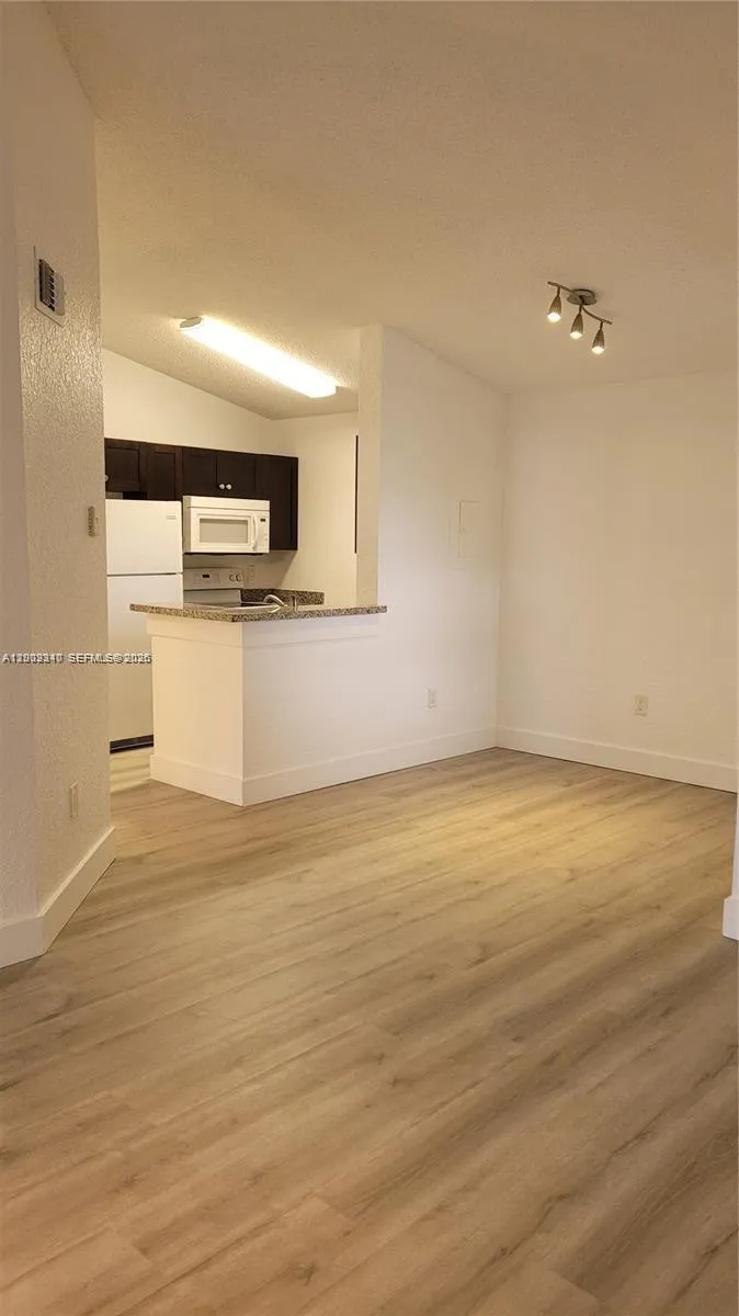 2851 N Oakland Forest Dr # 210, Oakland Park FL 33309