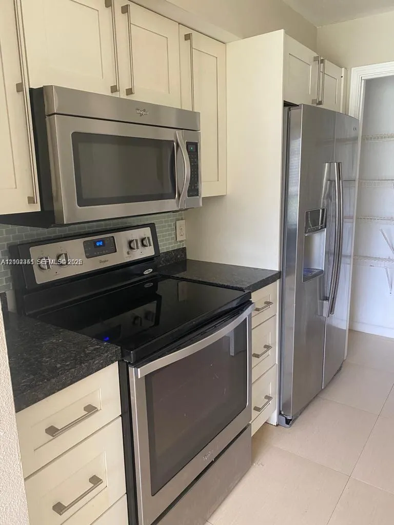 2371 NW 33rd St # 711, Oakland Park FL 33309