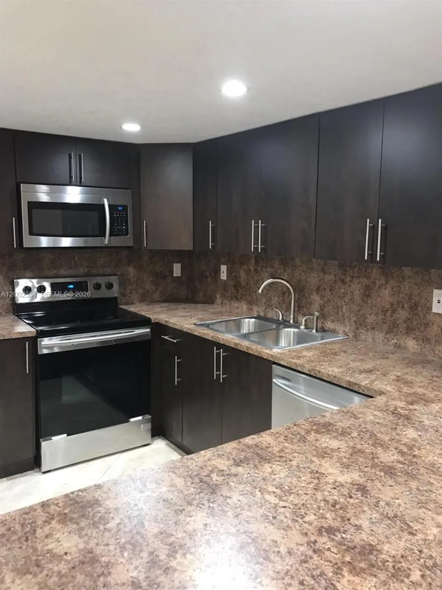 3796 SW 88th Ct # 3798, Miami FL 33165