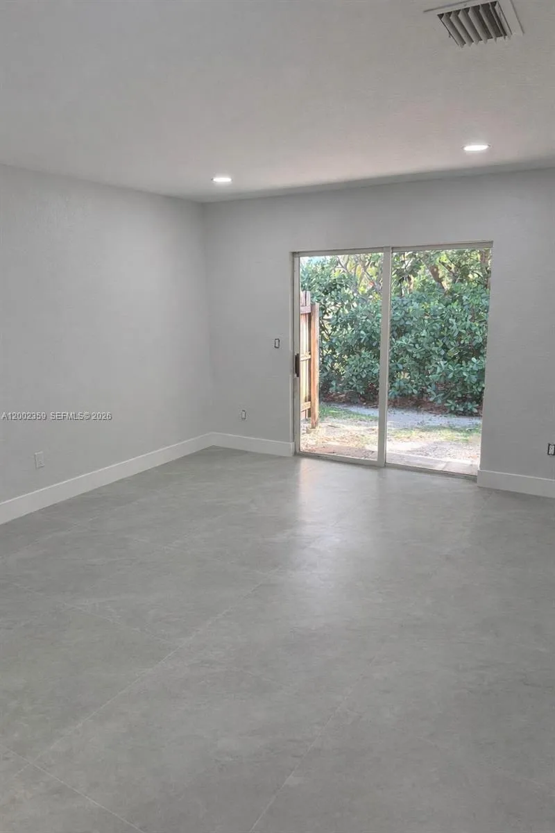 7608 NW 38th Ct # 14, Davie FL 33024