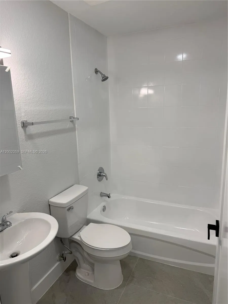 7608 NW 38th Ct # 14, Davie FL 33024