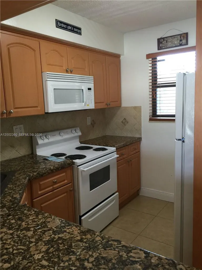 8500 NW 8TH ST # 308, Miami FL 33126