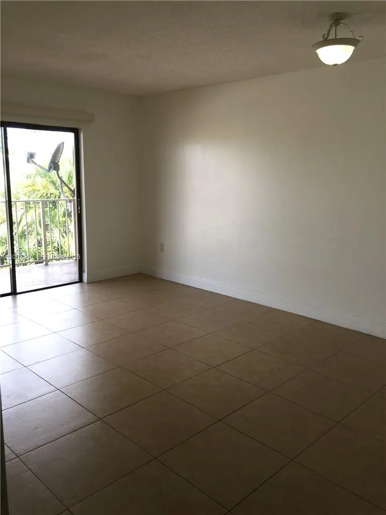 8500 NW 8TH ST # 308, Miami FL 33126